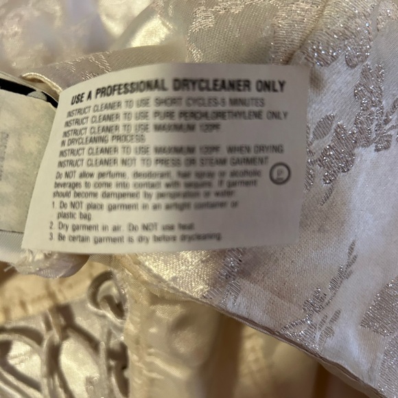 Beautiful Vintage Strapless Gown in champagne pink with matching shawl - Picture 13 of 16